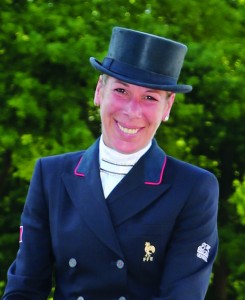 equitation-073 : SWING DE HUS : BRIEUSSEL Stephanie : FRA : CDI2*